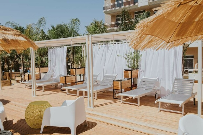 Image processed by CodeCarvings Piczard ### FREE Community Edition ### on 2021-07-01 06:46:35Z | http://piczard.com | http://codecarvings.com